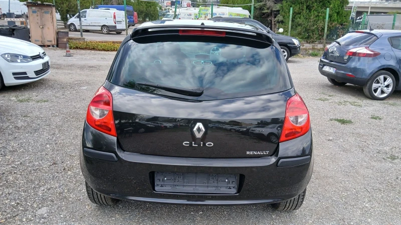 Renault Clio 1.5dci КОЖА 110kc., снимка 6 - Автомобили и джипове - 44329923