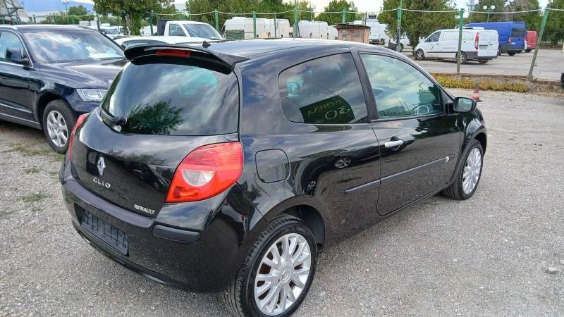 Renault Clio 1.5dci КОЖА 110kc., снимка 4 - Автомобили и джипове - 44329923