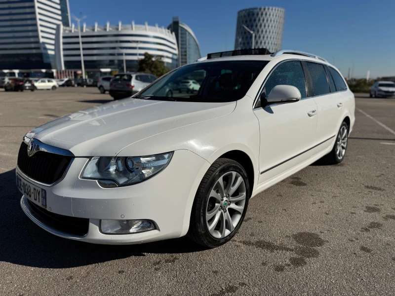 Skoda Superb 2.0TDI-DSG-NAVI, снимка 4 - Автомобили и джипове - 47548690