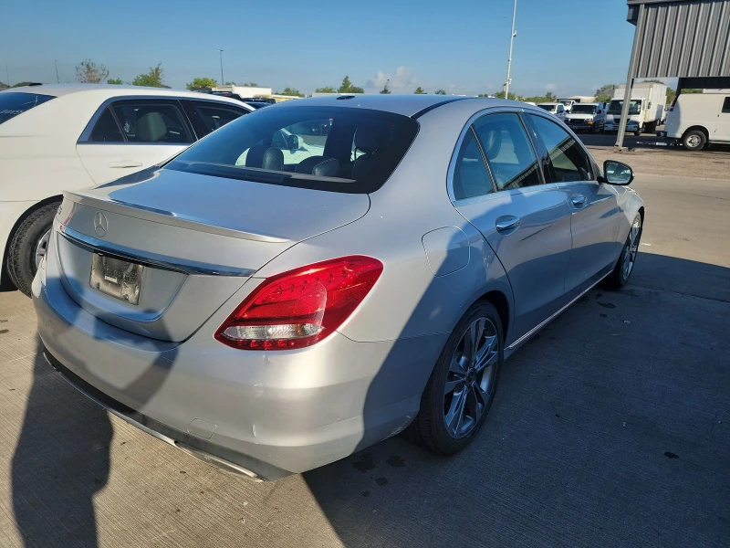 Mercedes-Benz C 300 KEYLESS* КАМЕРА, снимка 4 - Автомобили и джипове - 47585418