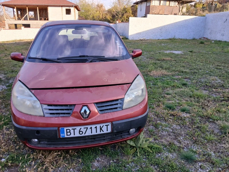 Renault Scenic 1.6, снимка 9 - Автомобили и джипове - 48003269