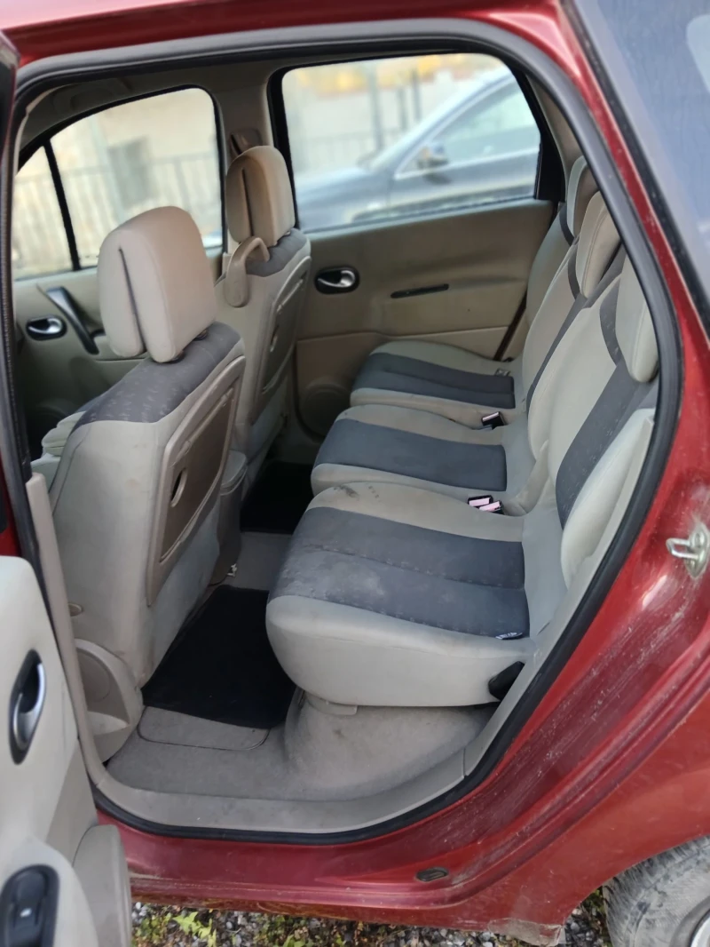 Renault Scenic 1.6, снимка 4 - Автомобили и джипове - 48003269