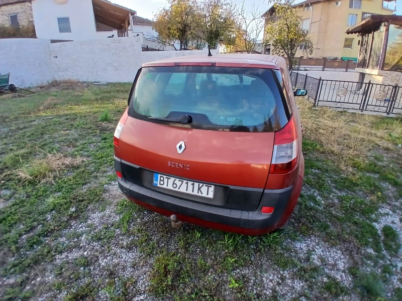 Renault Scenic 1.6, снимка 8 - Автомобили и джипове - 48003269