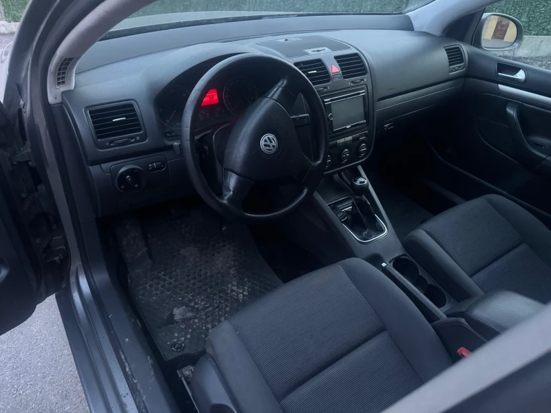 VW Golf 1.9tdi, снимка 4 - Автомобили и джипове - 49227579