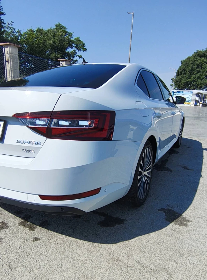 Skoda Superb 2.0 TDI LAURIN& KLEMENT 4x4 DSG AUTOMAT, снимка 5 - Автомобили и джипове - 50022909