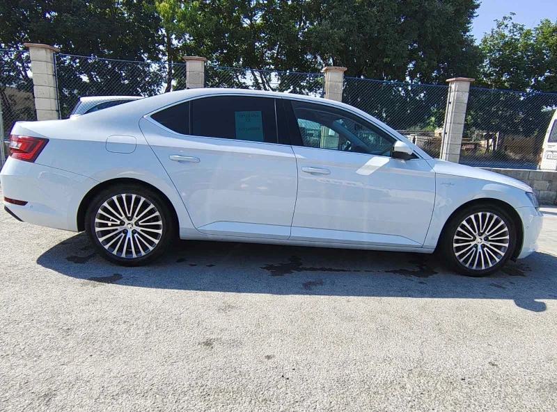 Skoda Superb 2.0 TDI LAURIN& KLEMENT 4x4 DSG AUTOMAT, снимка 4 - Автомобили и джипове - 50022909