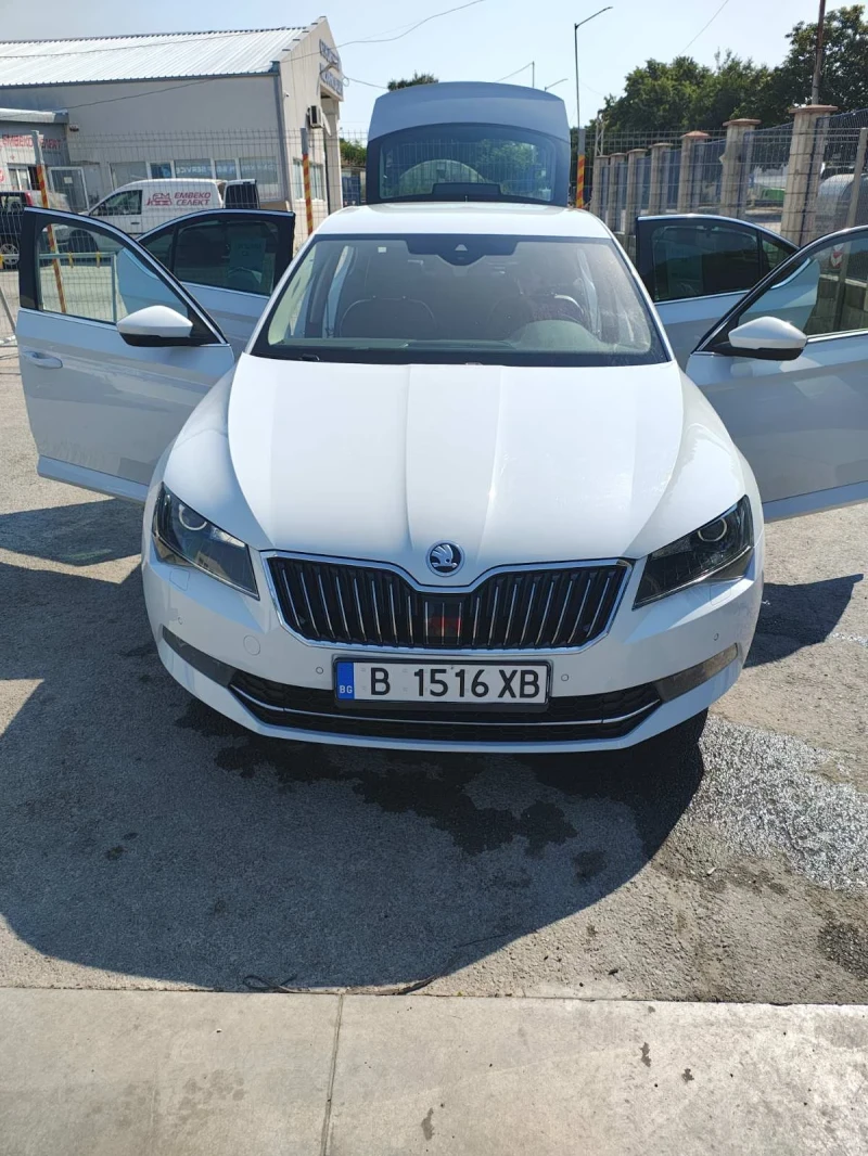 Skoda Superb 2.0 TDI LAURIN& KLEMENT 4x4 DSG AUTOMAT, снимка 2 - Автомобили и джипове - 50022909