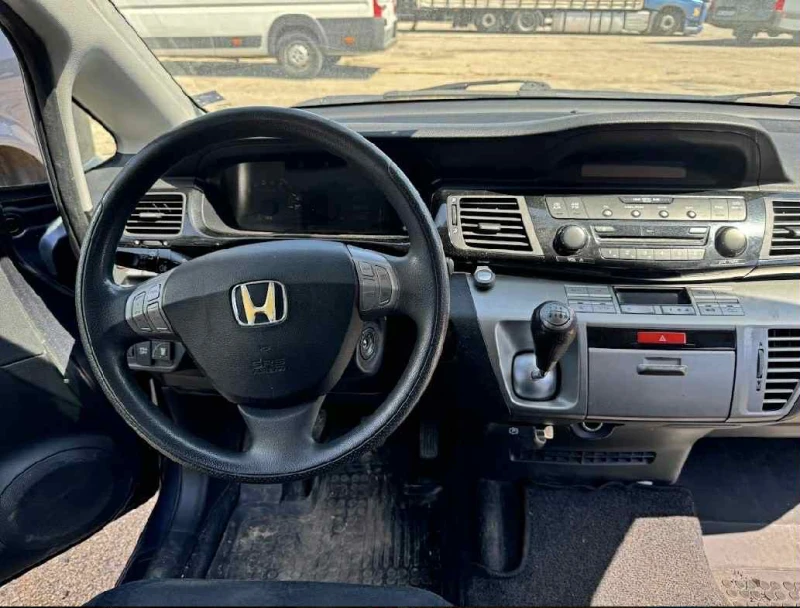 Honda Fr-v, снимка 5 - Автомобили и джипове - 52388114