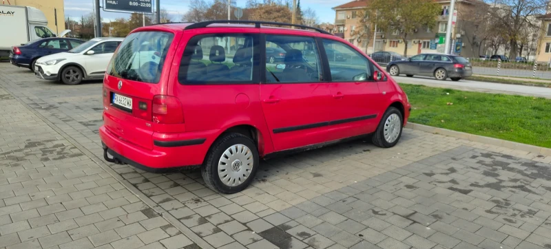 VW Sharan 1.9, снимка 4 - Автомобили и джипове - 52654269