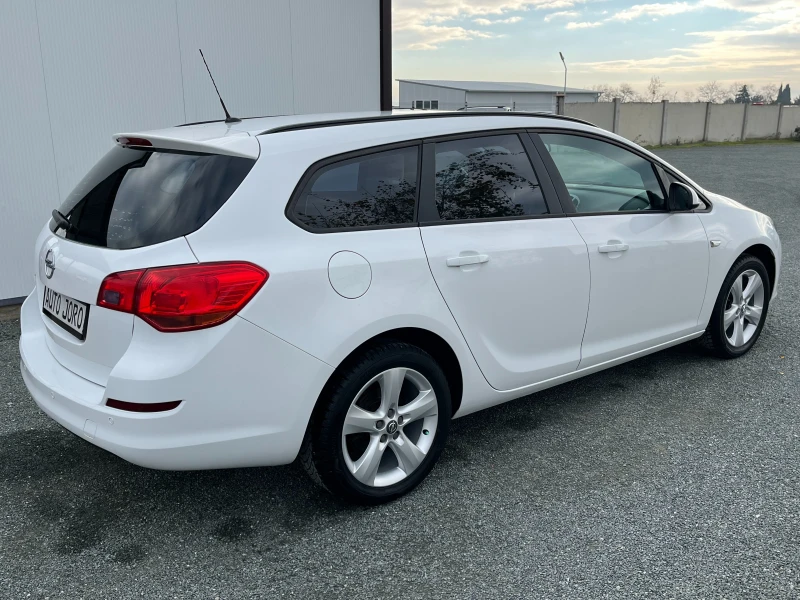 Opel Astra 1.4i-turbo-Газов Инжекцион-6ск., снимка 5 - Автомобили и джипове - 52771618