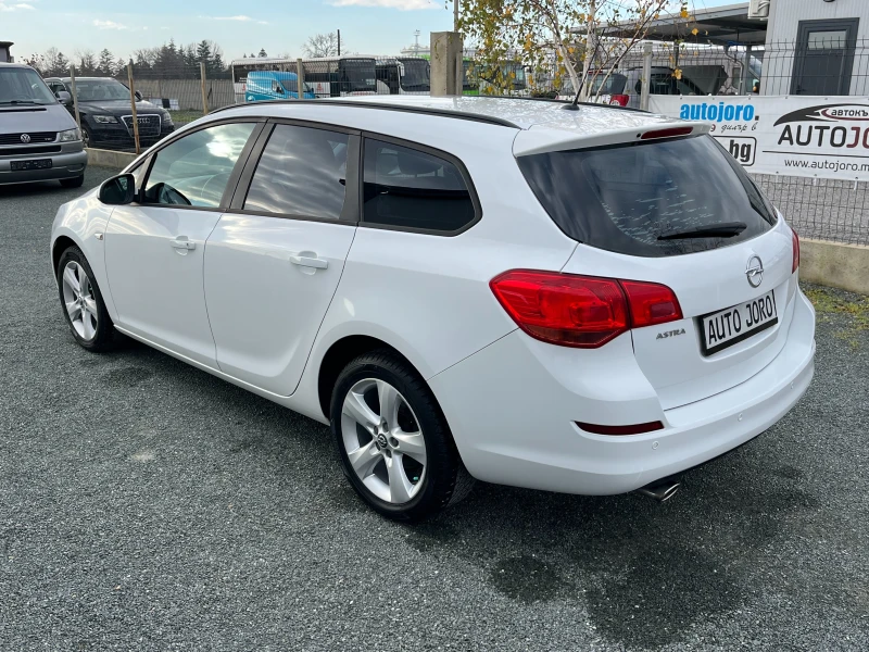 Opel Astra 1.4i-turbo-Газов Инжекцион-6ск., снимка 2 - Автомобили и джипове - 52771618