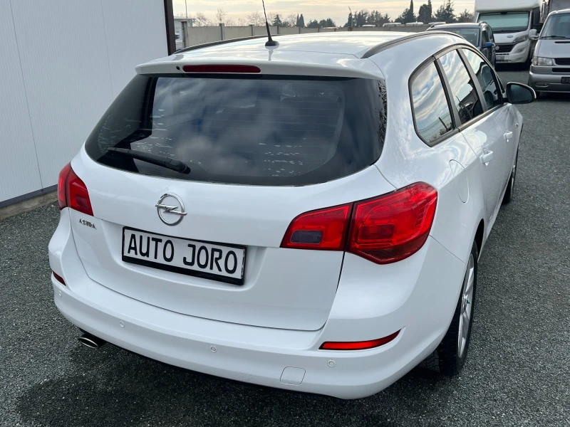 Opel Astra 1.4i-turbo-Газов Инжекцион-6ск., снимка 4 - Автомобили и джипове - 52771618