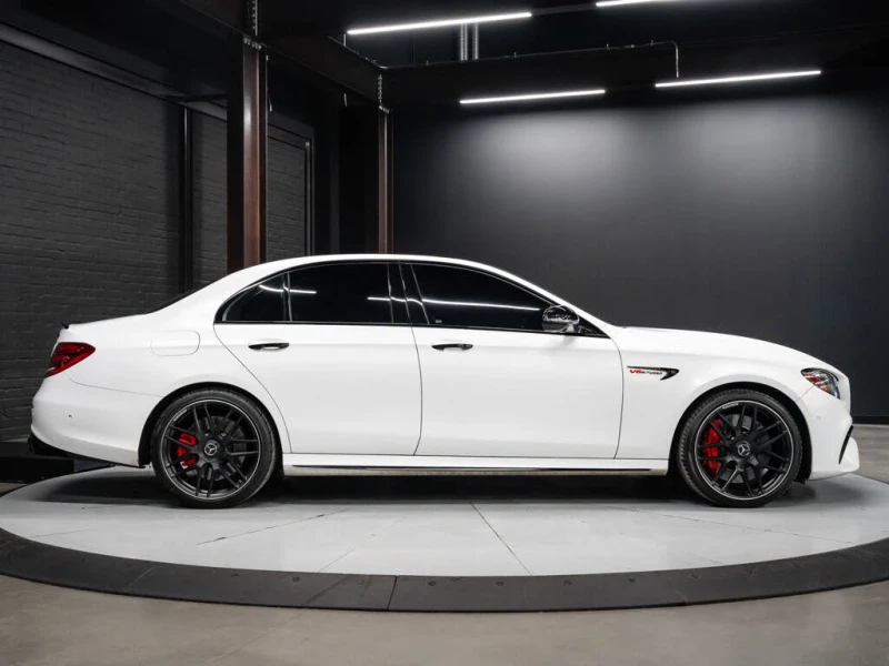 Mercedes-Benz E 63 AMG * AMG Line * HeadUp * * AвтоКредит* (ЦЕНА ДО БГ), снимка 7 - Автомобили и джипове - 53471723