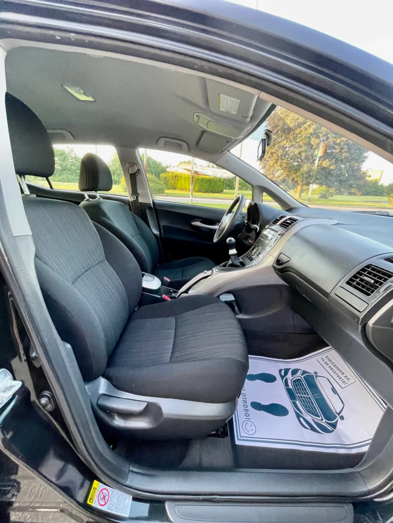 Toyota Auris 1.6 VVTi Ръчка Подгрев на седалките, снимка 12 - Автомобили и джипове - 53483126