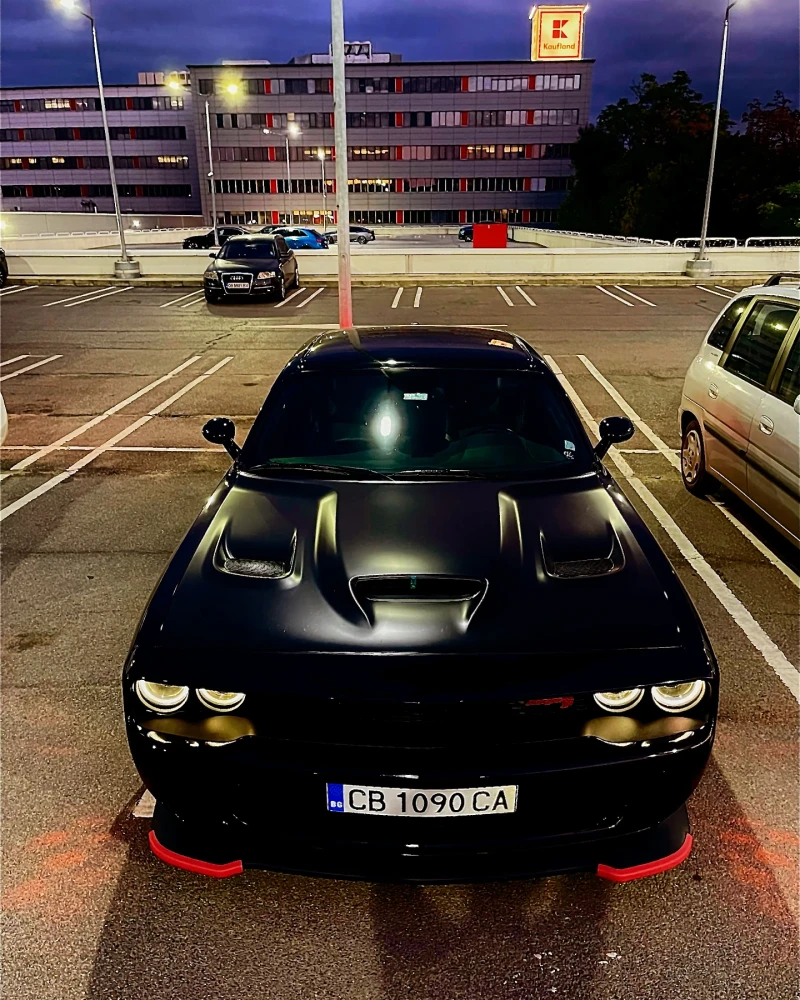 Dodge Challenger, снимка 3 - Автомобили и джипове - 53540991