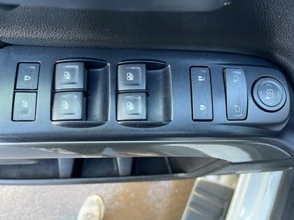 Chevrolet Silverado 1500 LT Crew Cab 4WD* АвтоКредит* (Цена до БГ) , снимка 12 - Автомобили и джипове - 53398246