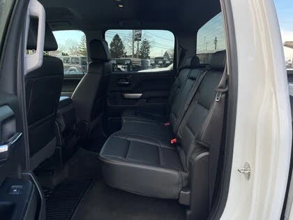 Chevrolet Silverado 1500 LT Crew Cab 4WD* АвтоКредит* (Цена до БГ) , снимка 13 - Автомобили и джипове - 53398246