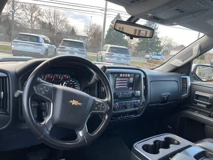 Chevrolet Silverado 1500 LT Crew Cab 4WD* АвтоКредит* (Цена до БГ) , снимка 7 - Автомобили и джипове - 53398246