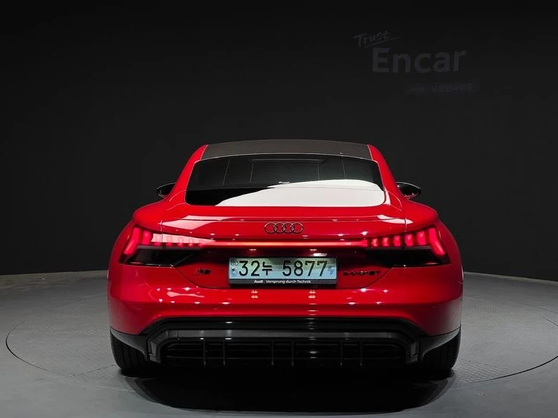 Audi E-Tron GT RS| 646к.с., снимка 4 - Автомобили и джипове - 56017129