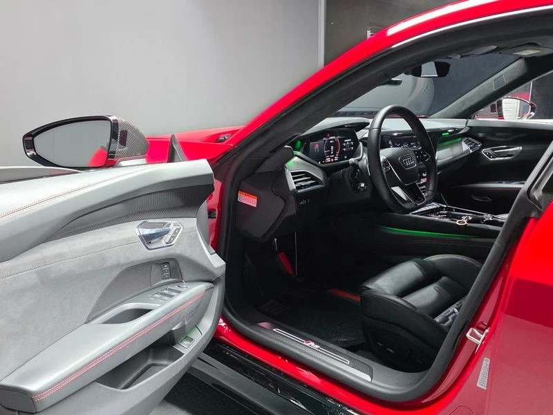 Audi E-Tron GT RS| 646к.с., снимка 10 - Автомобили и джипове - 56017129
