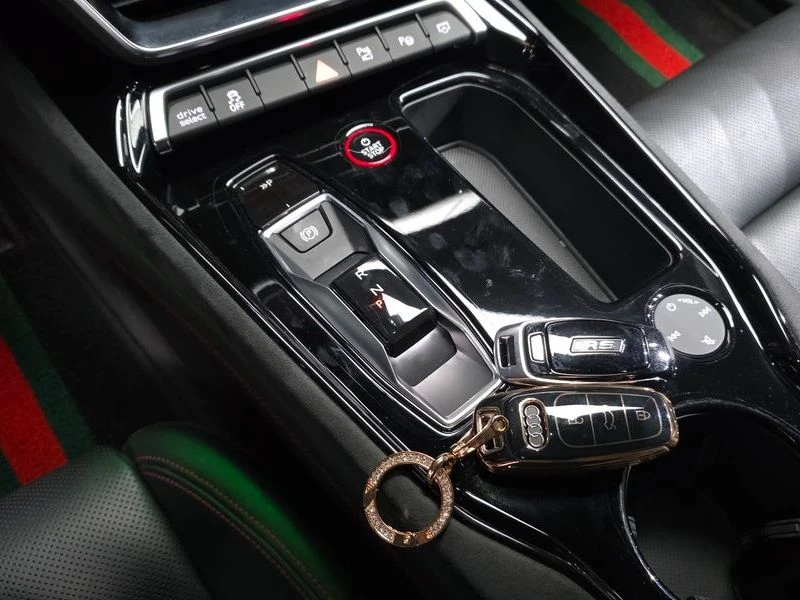 Audi E-Tron GT RS| 646к.с., снимка 9 - Автомобили и джипове - 56017129
