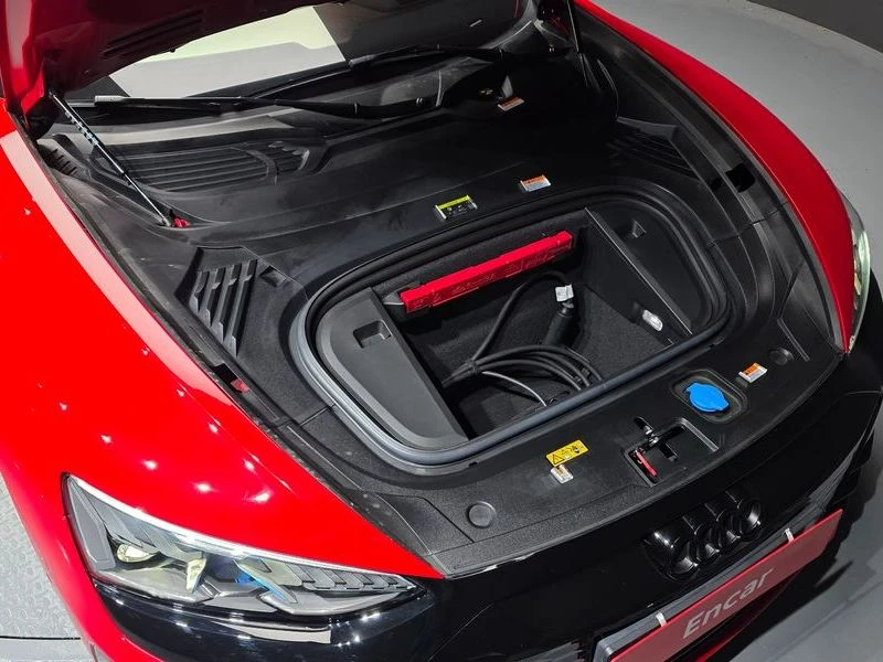 Audi E-Tron GT RS| 646к.с., снимка 6 - Автомобили и джипове - 56017129