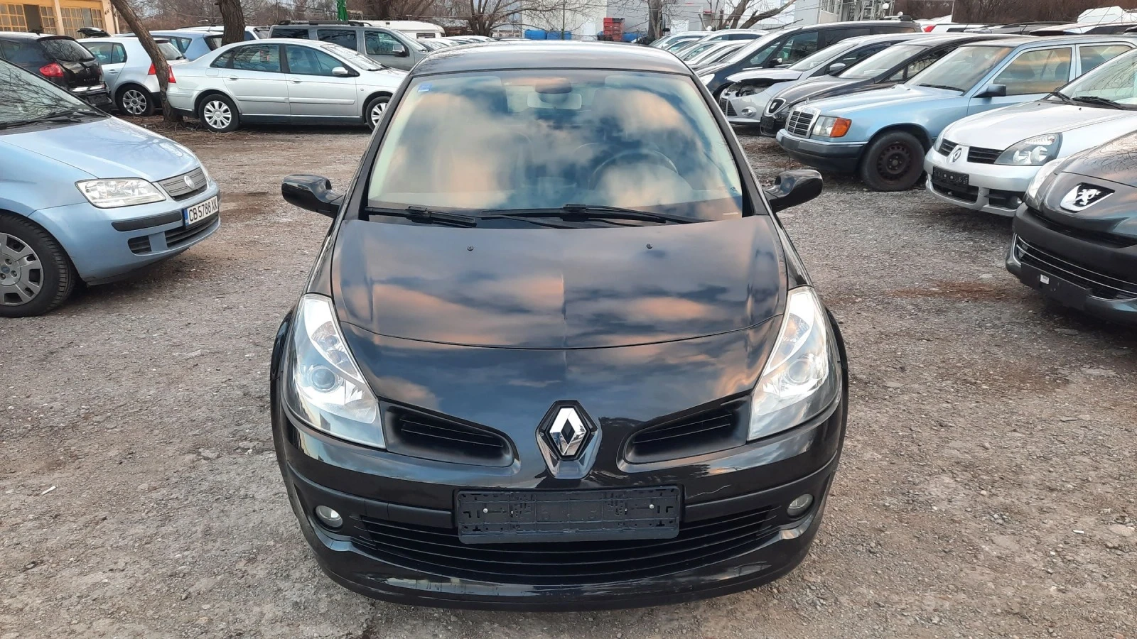 Renault Clio 1.5dci КОЖА 110kc. - изображение 3