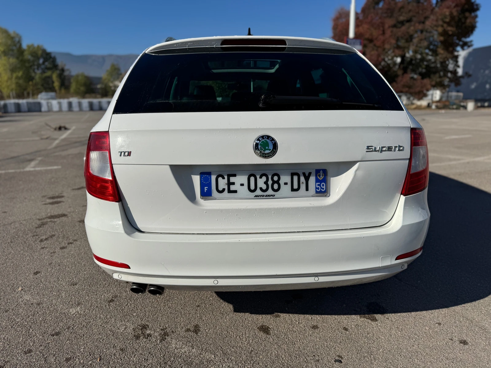 Skoda Superb 2.0TDI-DSG-NAVI - изображение 7