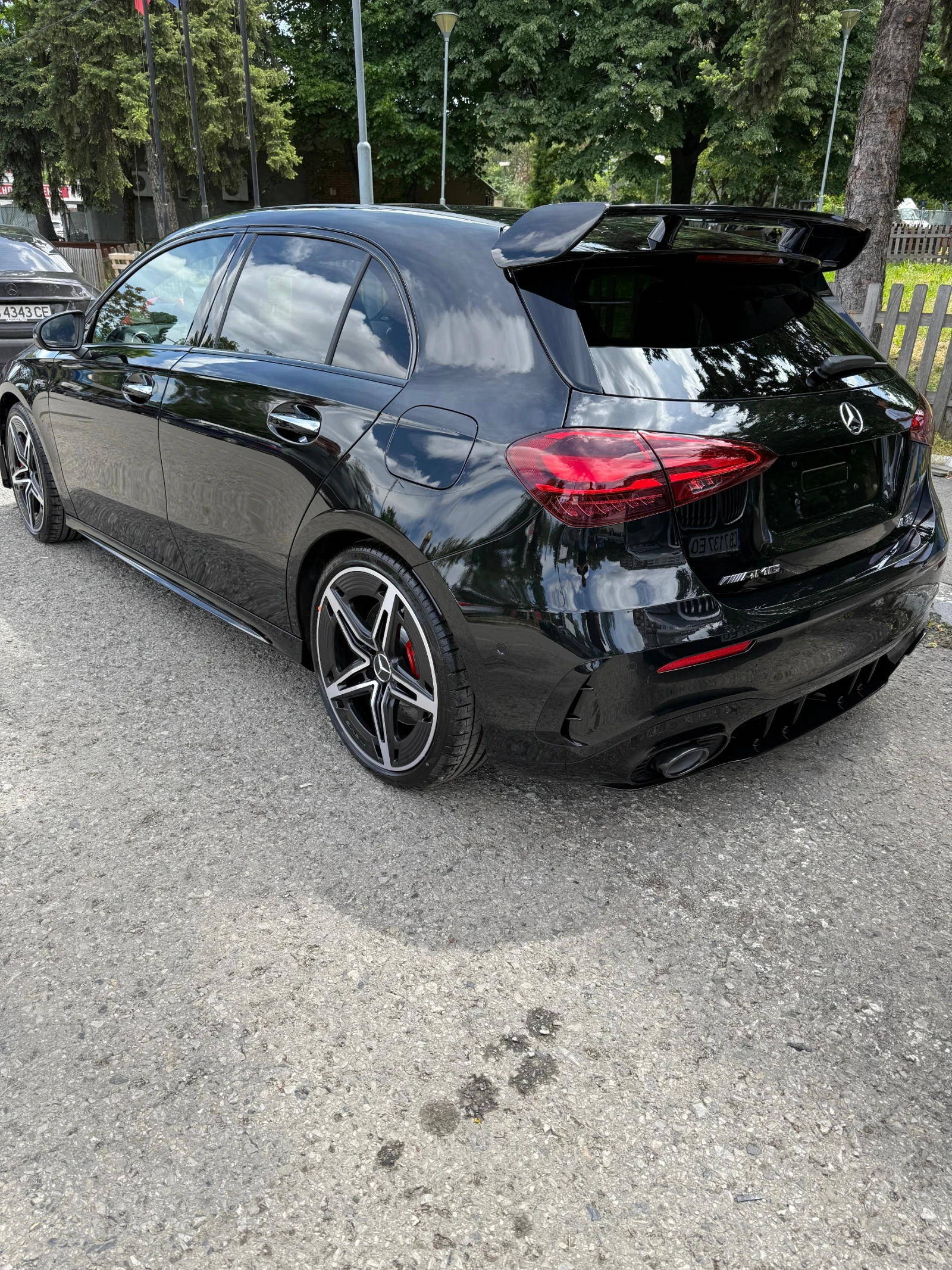 Mercedes-Benz A 35 AMG Turbo 4-Matic - изображение 9