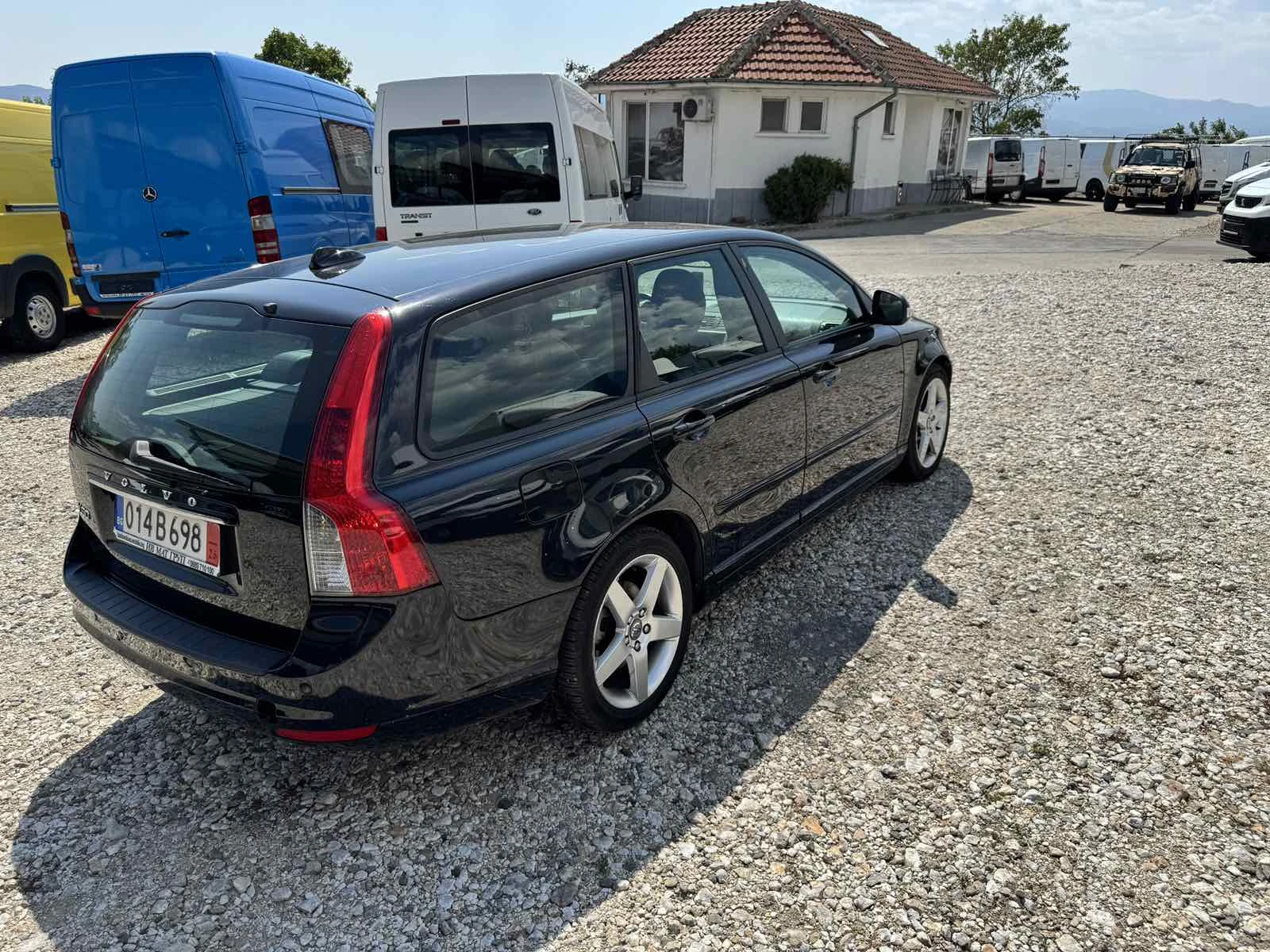 Volvo V50  - изображение 4