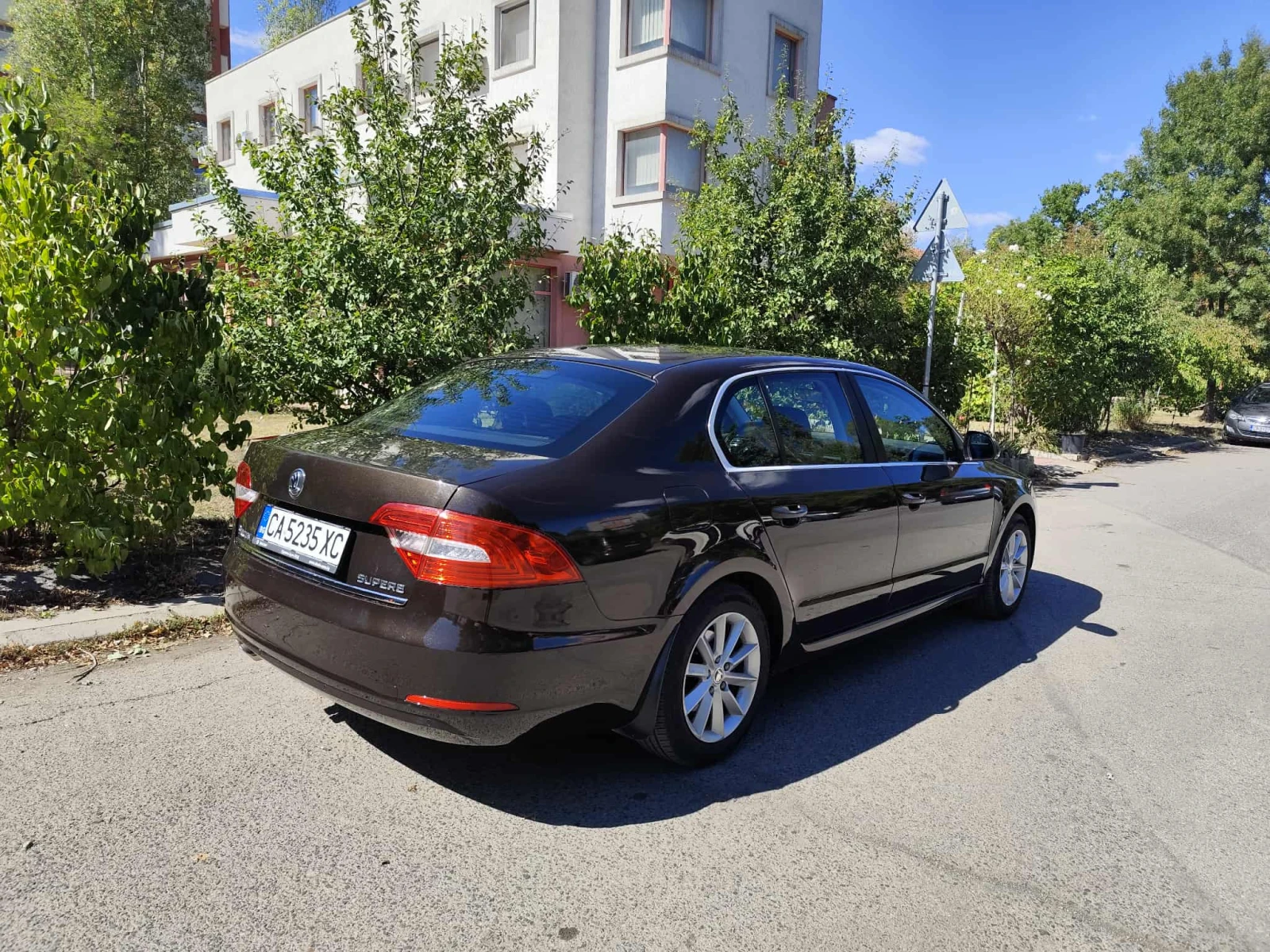 Skoda Superb 2.0 TDI 4x4 - изображение 4
