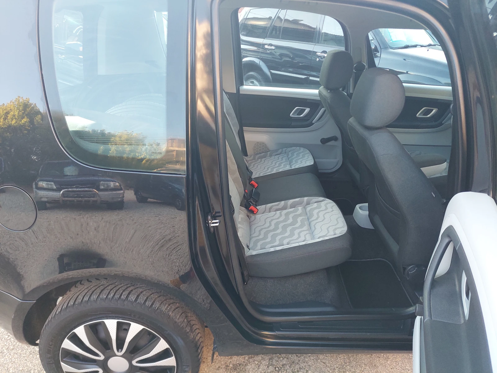 Skoda Roomster 1, 4i--4 -  | Mobile.bg   14