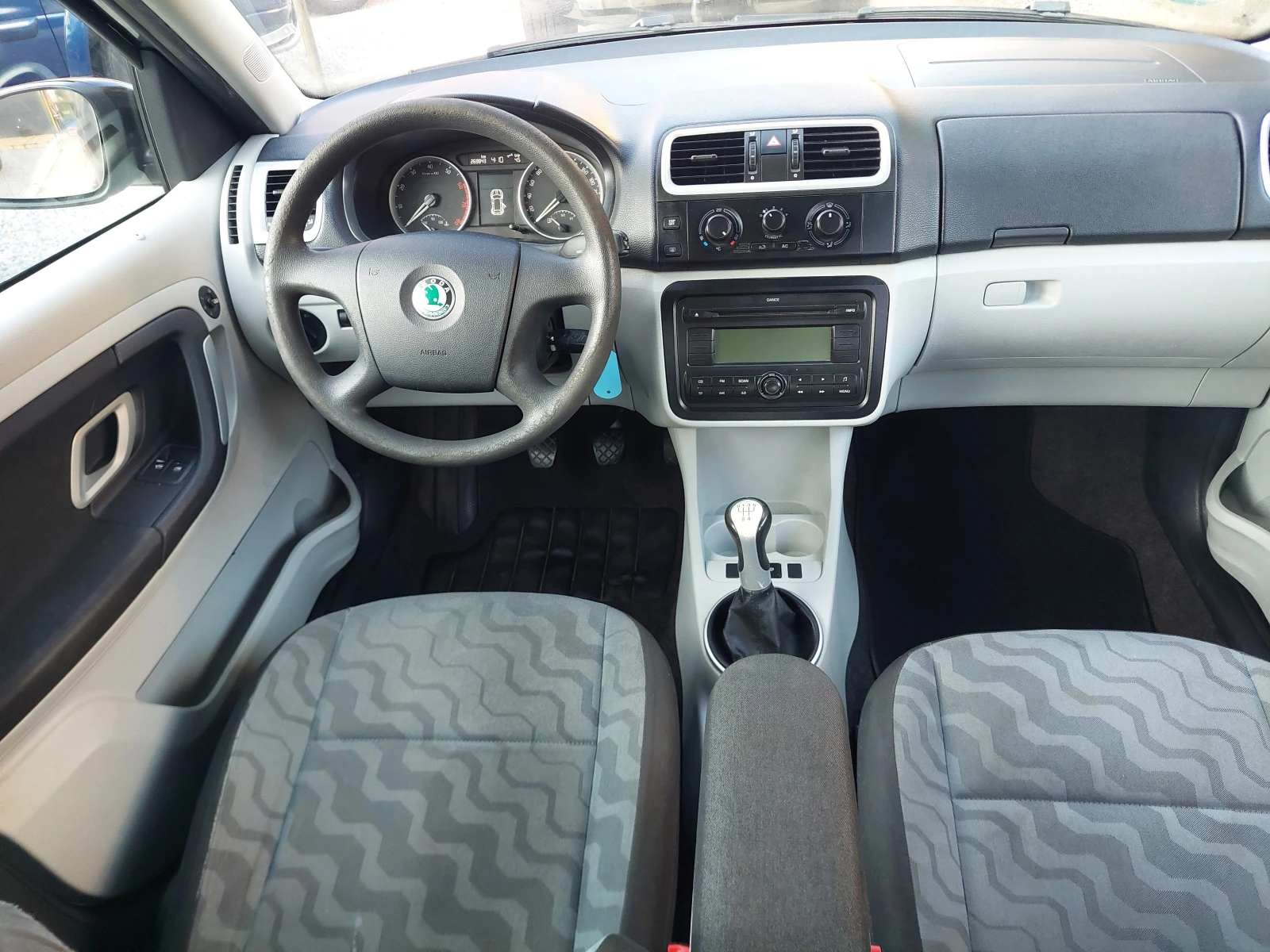 Skoda Roomster 1, 4i--4 цилиндъра-ТОП  - изображение 10