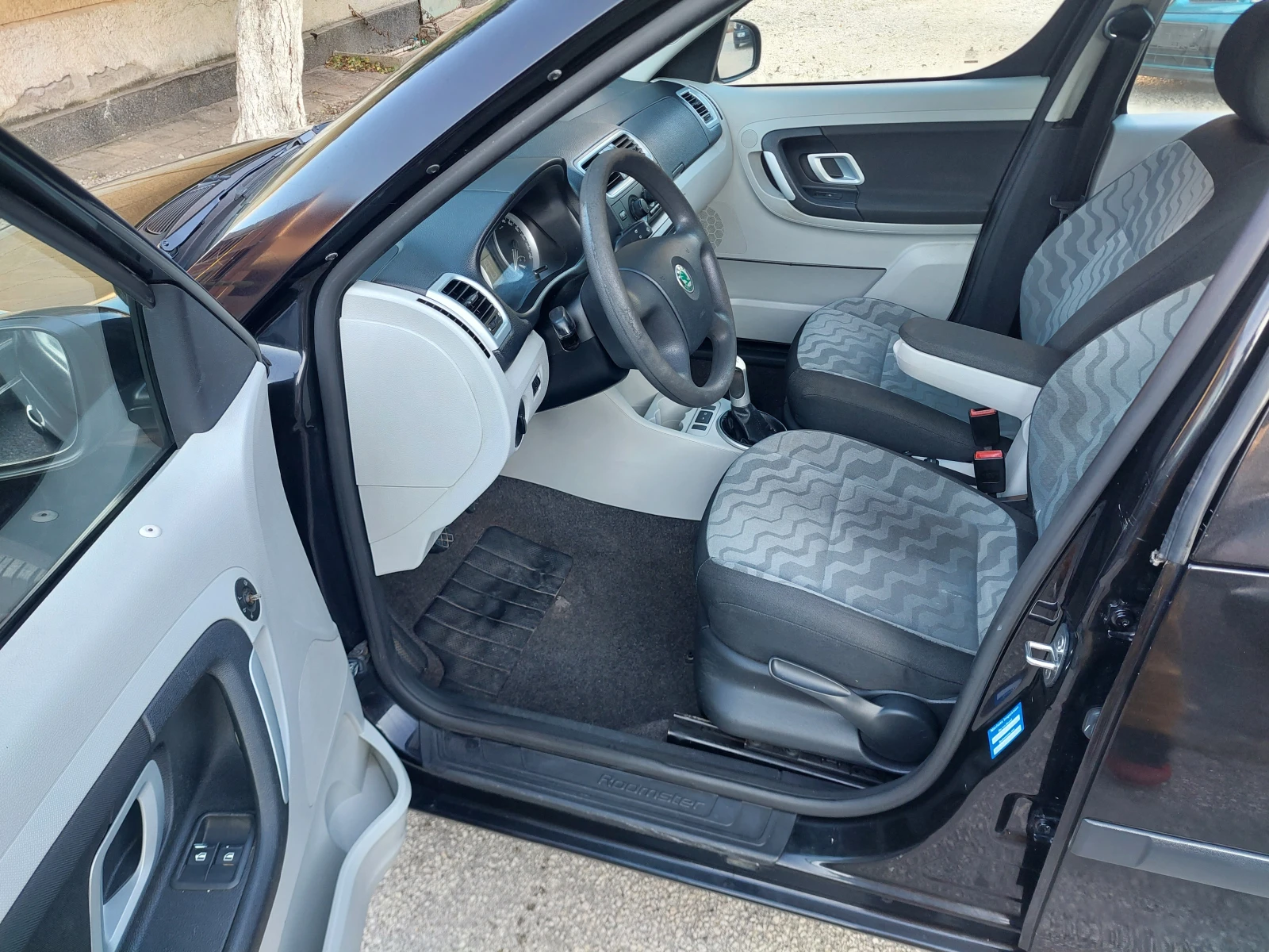 Skoda Roomster 1, 4i--4 цилиндъра-ТОП  - изображение 9