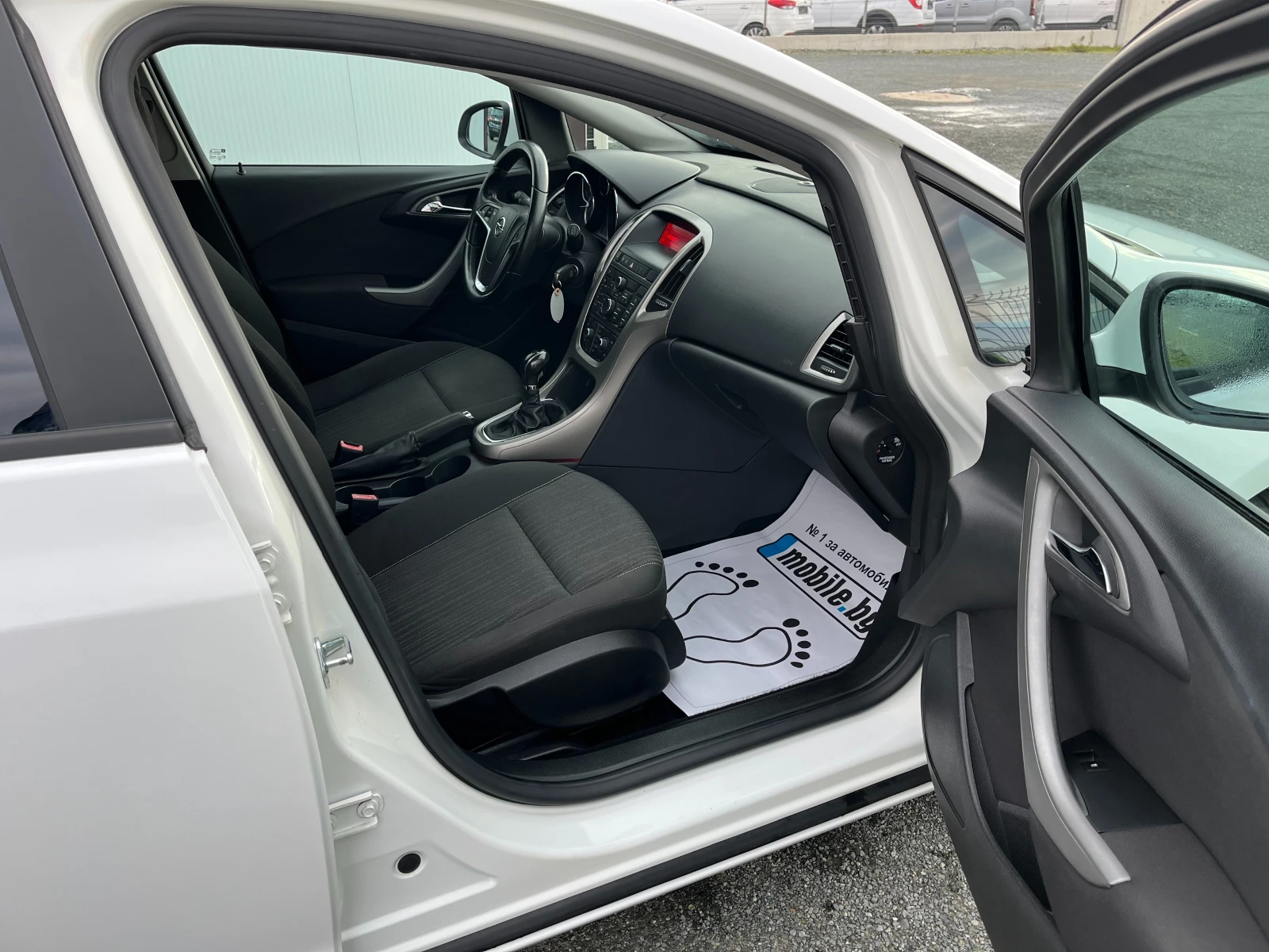 Opel Astra 1.4i-turbo-Газов Инжекцион-6ск. - изображение 7