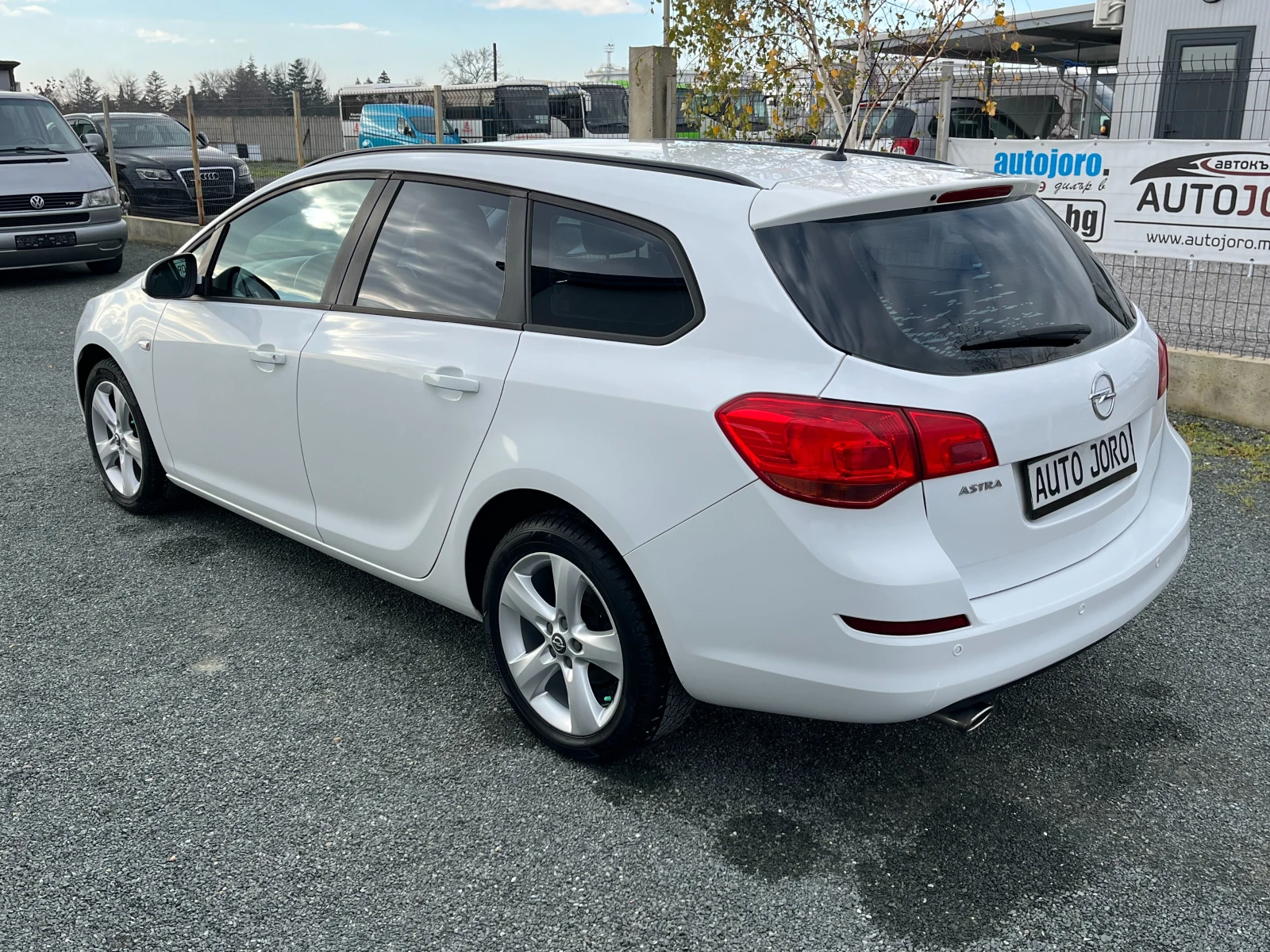 Opel Astra 1.4i-turbo-Газов Инжекцион-6ск. - изображение 2