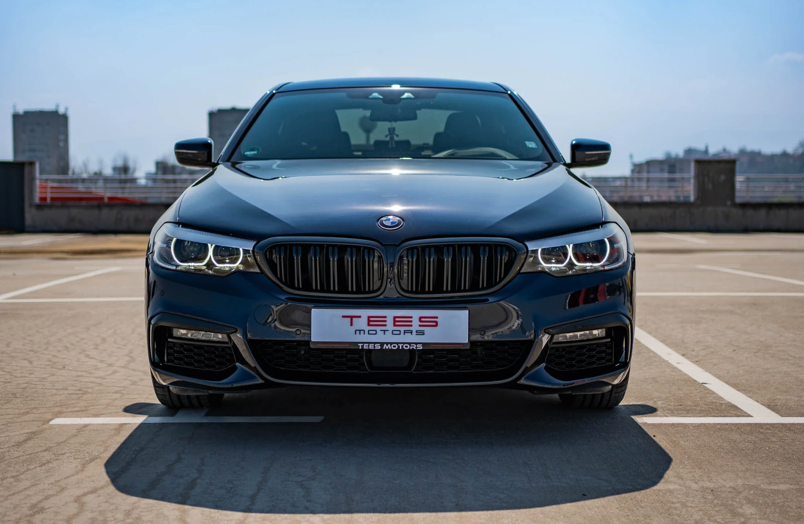 BMW 520 i M Sport , снимка 2 - Автомобили и джипове - 53817679