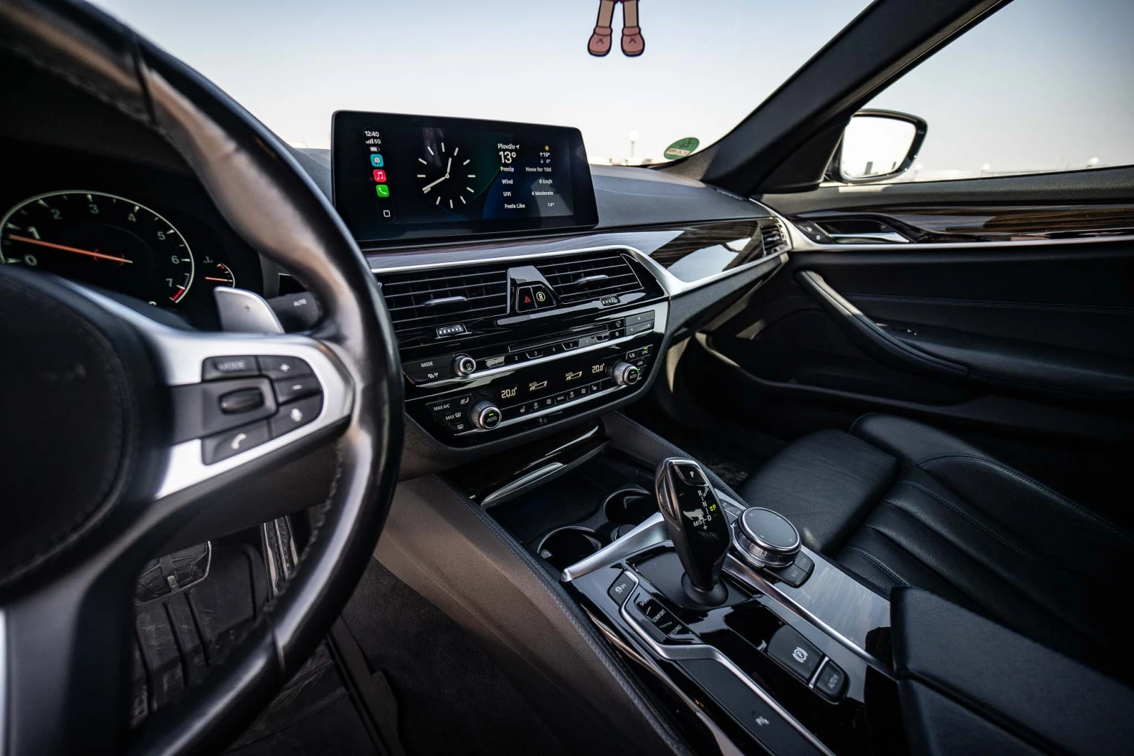 BMW 520 i M Sport , снимка 12 - Автомобили и джипове - 53817679