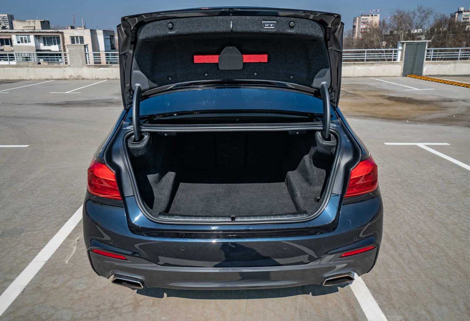 BMW 520 i M Sport , снимка 17 - Автомобили и джипове - 53817679