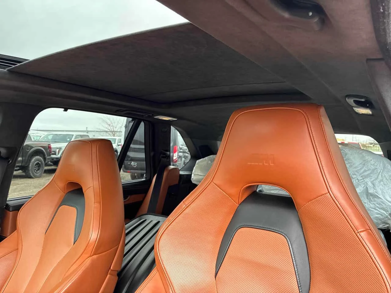 BMW X5M  * CARFAX * Обдухване * Хед-ъп * + гуми джанти * , снимка 11 - Автомобили и джипове - 54060490