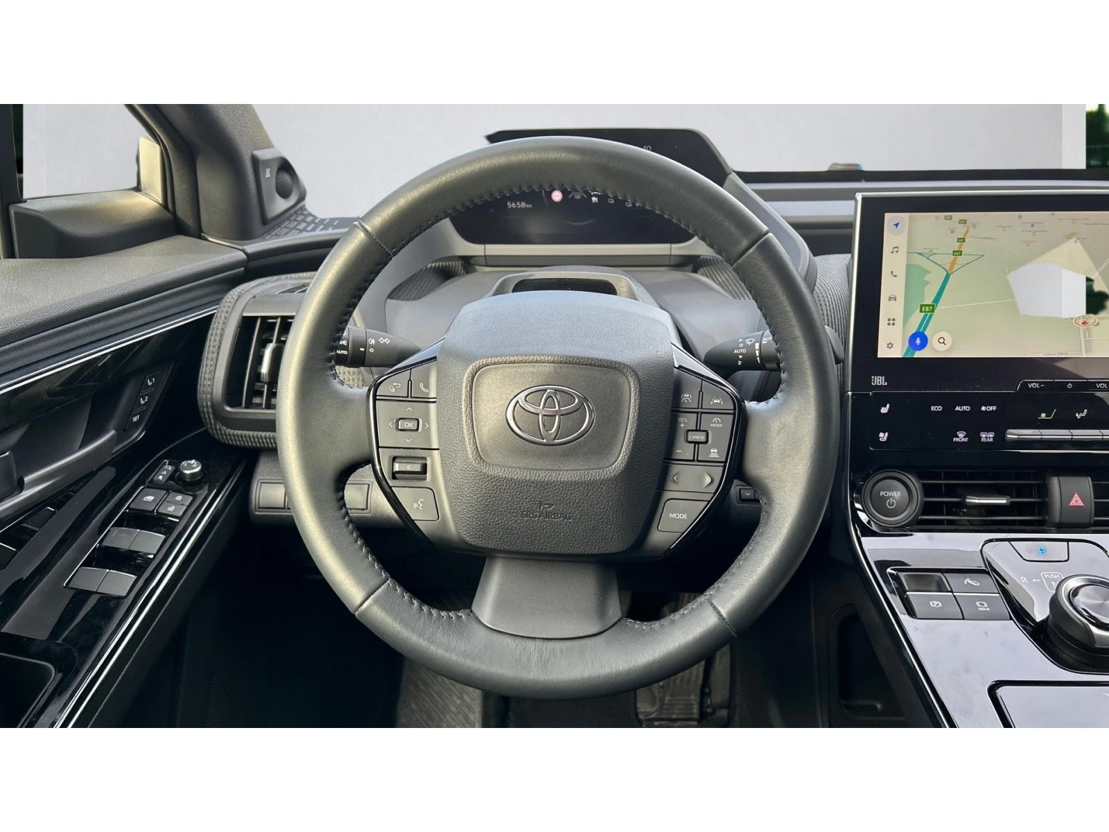 Toyota bZ4X AWD, Месечна вноска от 455  , снимка 13 - Автомобили и джипове - 54227846