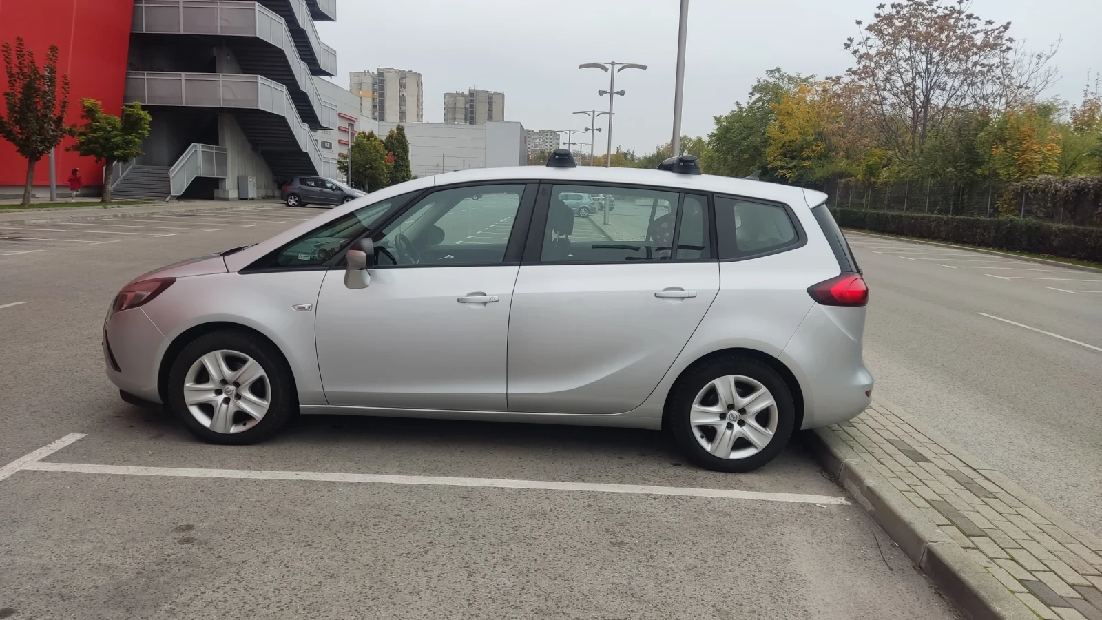 Opel Zafira, снимка 12 - Автомобили и джипове - 54397272