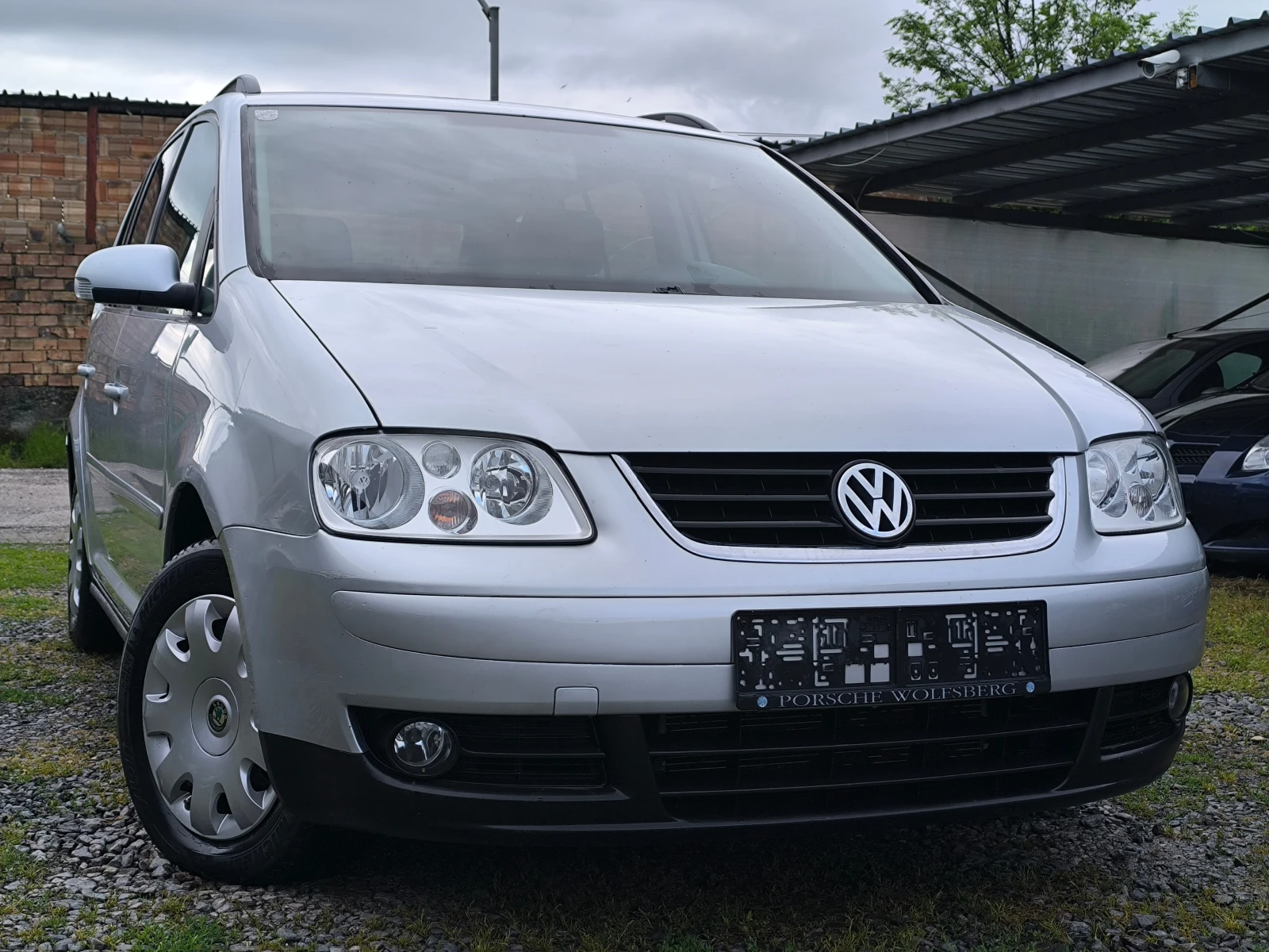 VW Touran -1.9TDI-105кс-6 скорости-КЛИМАТРОНИК-