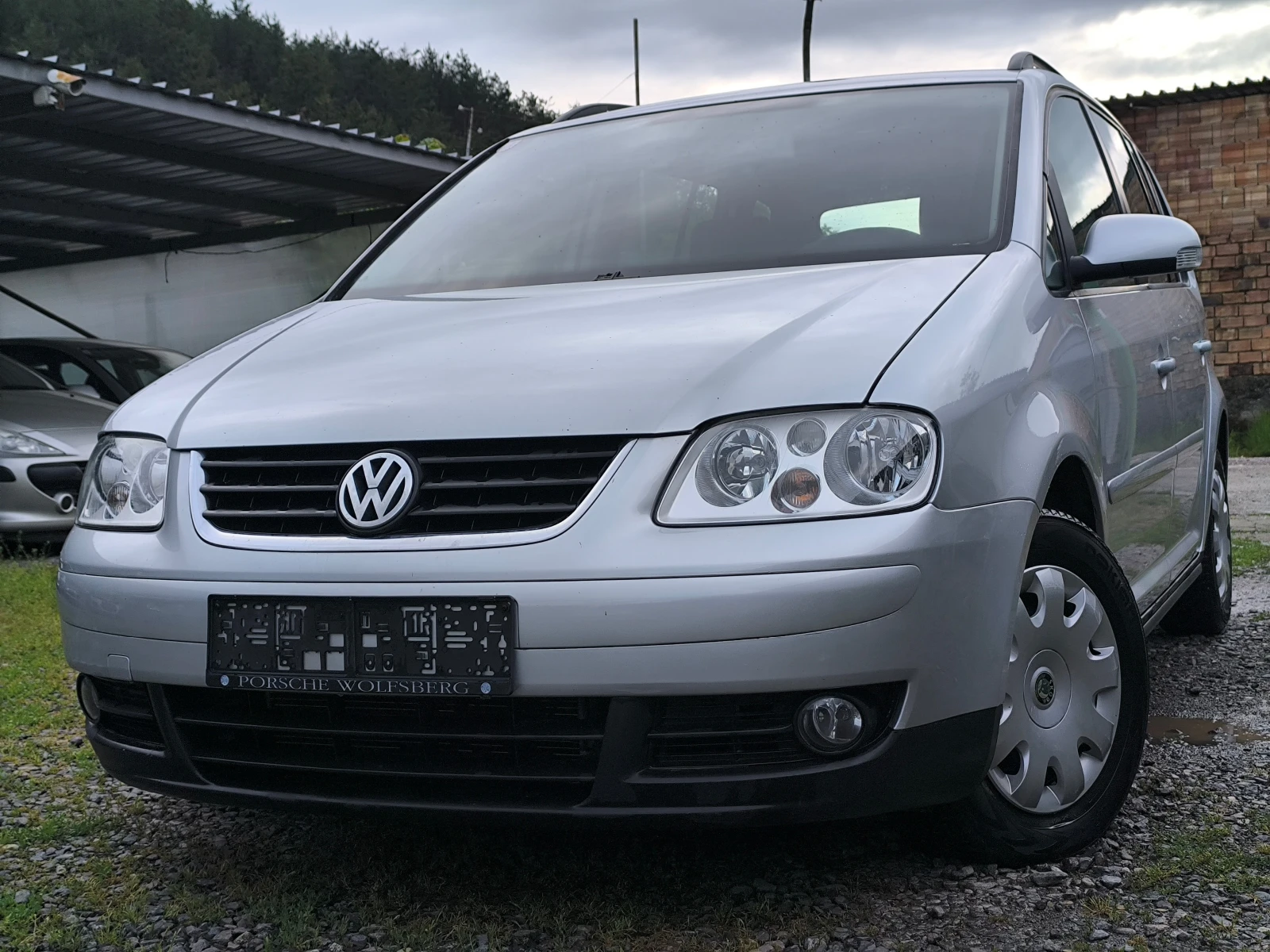 VW Touran -1.9TDI-105кс-6 скорости-КЛИМАТРОНИК-, снимка 7 - Автомобили и джипове - 54790869