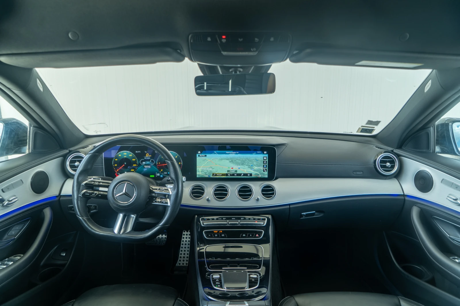 Mercedes-Benz E 220 D = 9G-TRONIC = EQ = 2022 = ЛИЗИНГ = ГАРАНЦИЯ, снимка 11 - Автомобили и джипове - 54961330