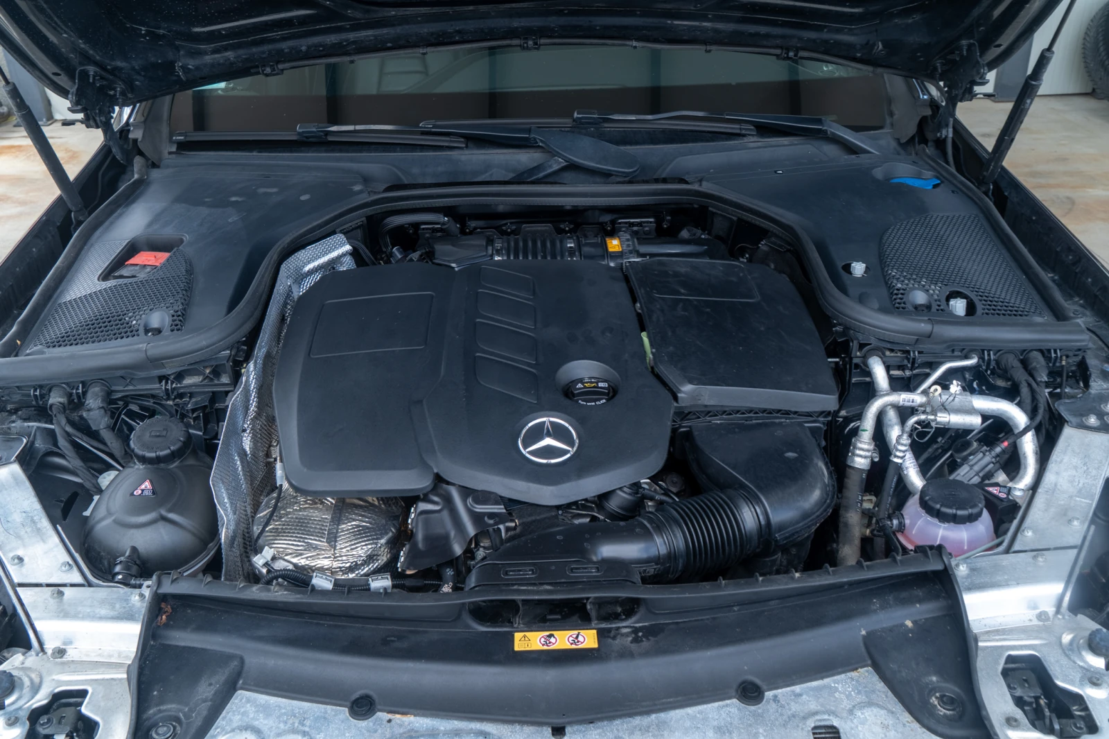 Mercedes-Benz E 220 D = 9G-TRONIC = EQ = 2022 = ЛИЗИНГ = ГАРАНЦИЯ, снимка 17 - Автомобили и джипове - 54961330
