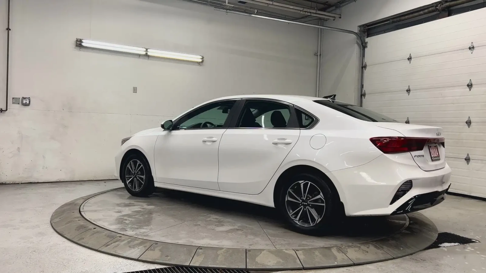 Kia Forte EX* ПОДГРЕВ* CARPLAY, снимка 5 - Автомобили и джипове - 54970933
