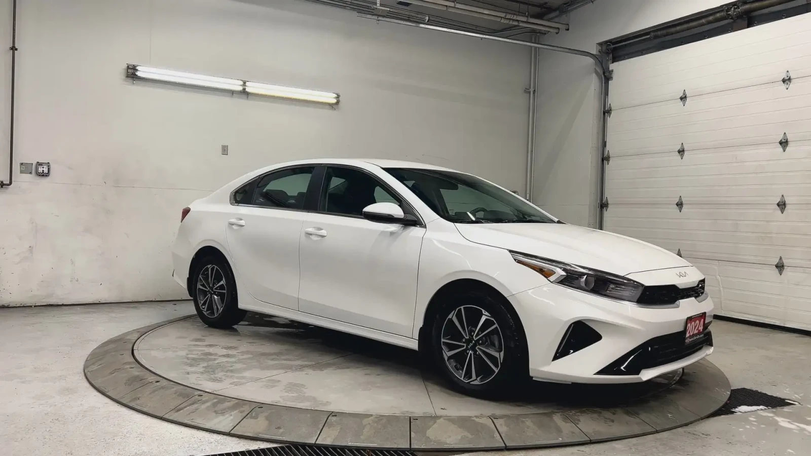 Kia Forte EX* ПОДГРЕВ* CARPLAY, снимка 3 - Автомобили и джипове - 54970933