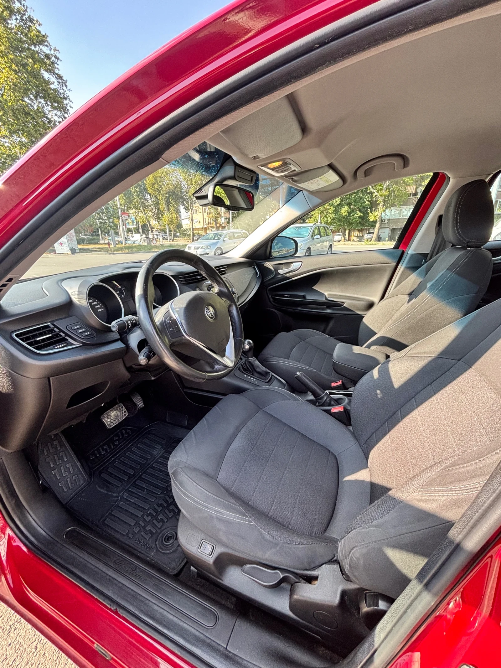 Alfa Romeo Giulietta, снимка 10 - Автомобили и джипове - 55970831