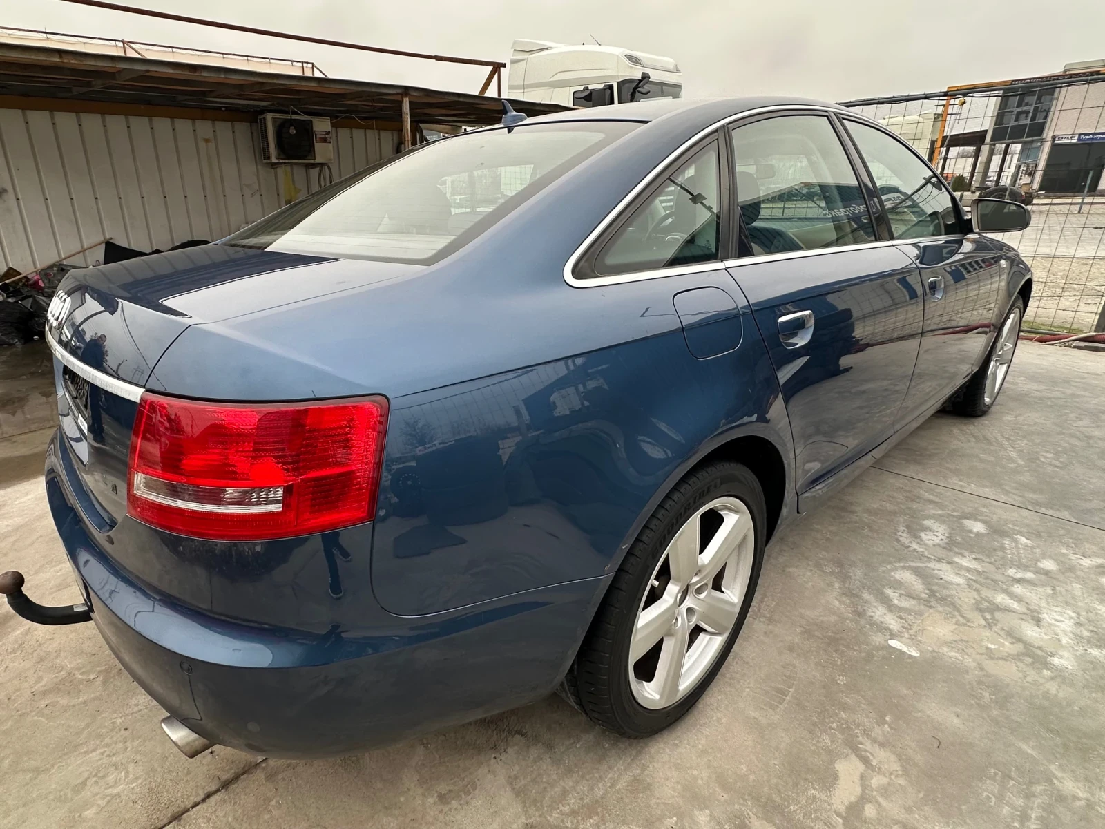 Audi A6 Бензин, снимка 3 - Автомобили и джипове - 56338679